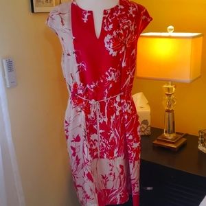 ADRIANNA PAPELL DRESS, size medium, pink/cream, cap sleeve, floral, great